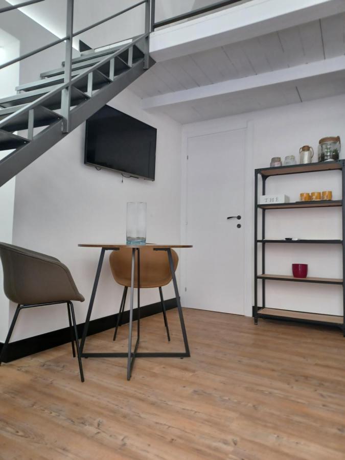 All'1 di Rajno' Relaxing ApartHotel Lecce Bagian luar foto