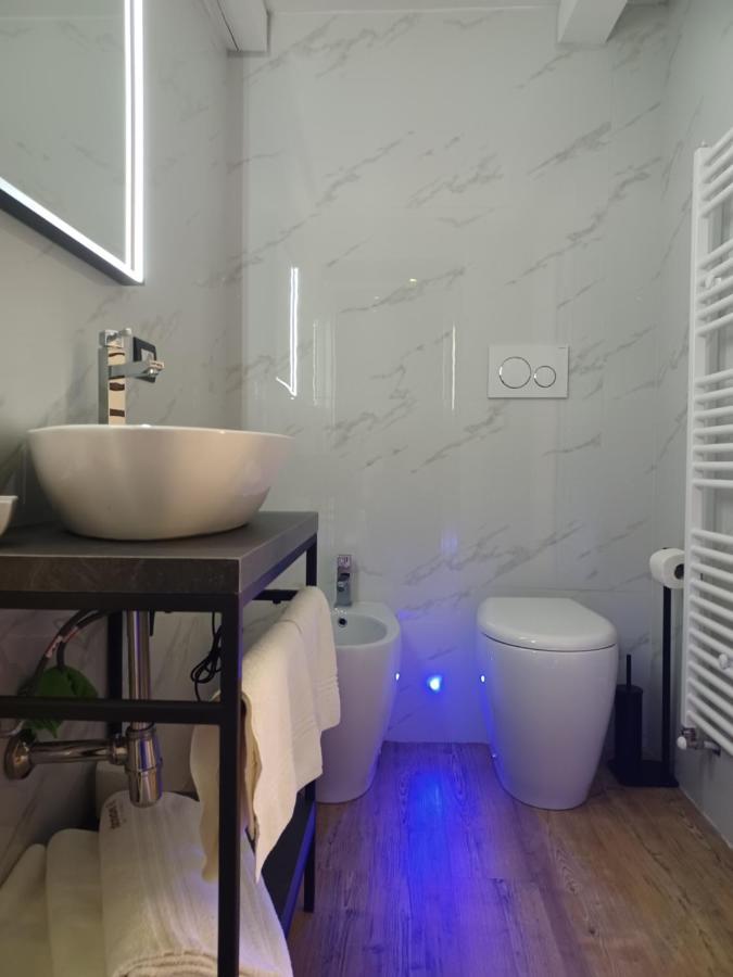 All'1 di Rajno' Relaxing ApartHotel Lecce Bagian luar foto
