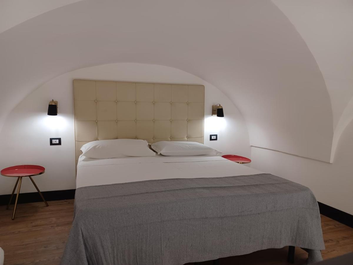 All'1 di Rajno' Relaxing ApartHotel Lecce Bagian luar foto