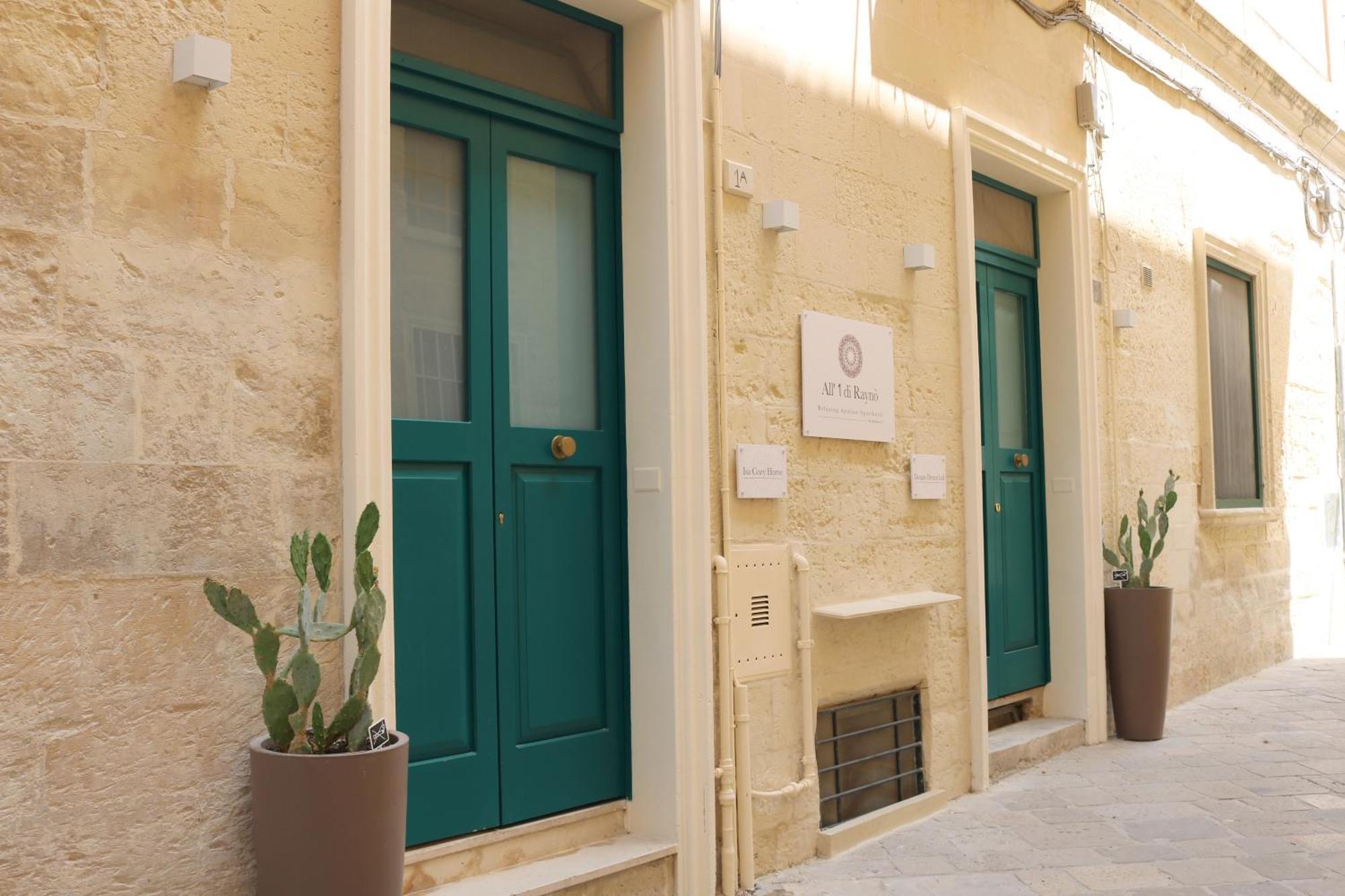 All'1 di Rajno' Relaxing ApartHotel Lecce Bagian luar foto